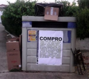 Crearte carteles en contenedores en Zarza de Granadilla